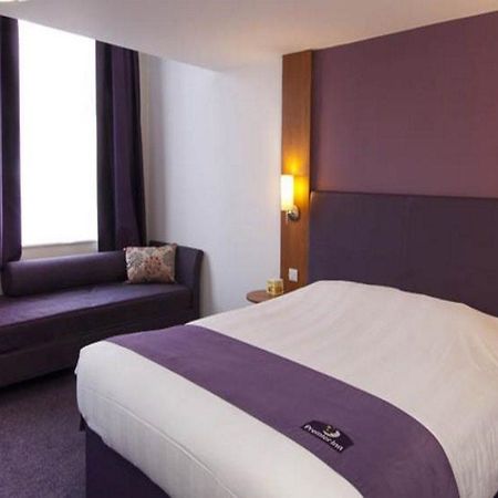 Premier Inn Haydock Park/M6 J23 Уорингтън Екстериор снимка