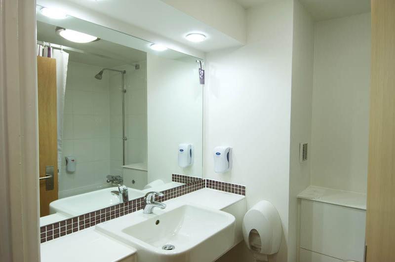 Premier Inn Haydock Park/M6 J23 Уорингтън Екстериор снимка